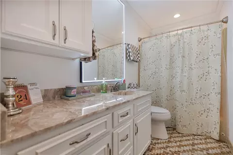 Bath - 1402 Stonehurst Dr, Anderson, SC 29621 photo 1 of 2