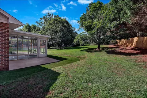 Exterior - 1402 Stonehurst Dr, Anderson, SC 29621 photo 3 of 6