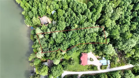 533 Sleepy Hollow Ct, Tamassee, SC 29686