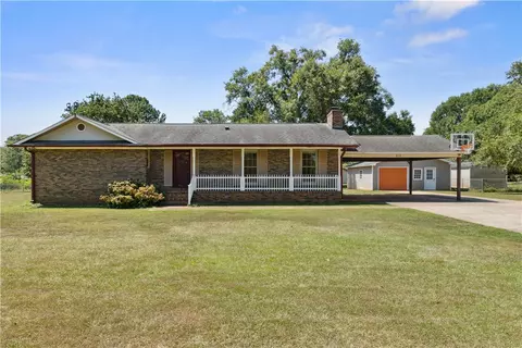 412 Bishop Branch Rd, Pendleton, SC 29670 photo 1