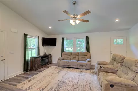 Living - 412 N Spring St, Walhalla, SC 29691 photo 1 of 5