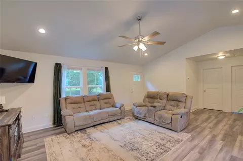 Living - 412 N Spring St, Walhalla, SC 29691 photo 4 of 5
