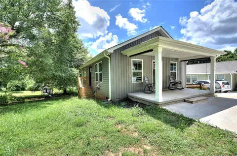 Exterior - 412 N Spring St, Walhalla, SC 29691 photo 7 of 8
