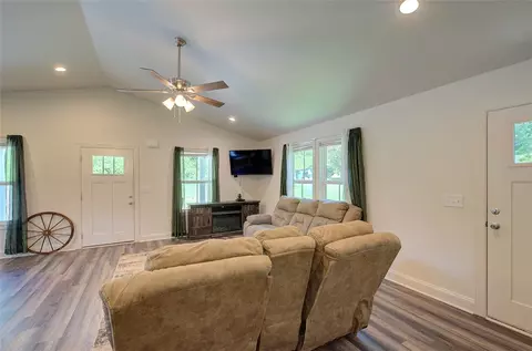 Living - 412 N Spring St, Walhalla, SC 29691 photo 5 of 5