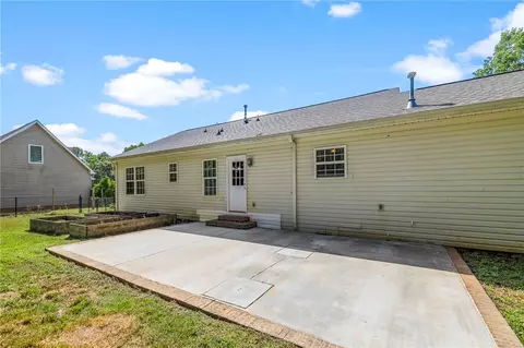 Exterior - 7 Four Leaf Ct, Pelzer, SC 29669 photo 8 of 9