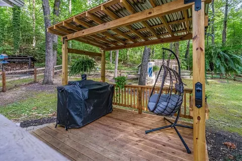 Exterior - 319 Woodland Cir, Pendleton, SC 29670 photo 9 of 13