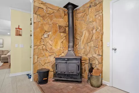 Entry Way - 319 Woodland Cir, Pendleton, SC 29670 photo 2 of 3