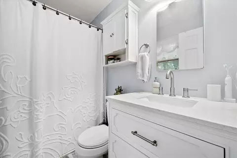 Bath - 319 Woodland Cir, Pendleton, SC 29670 photo 2 of 2