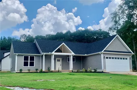 105 Stephens Rd, Pendleton, SC 29670