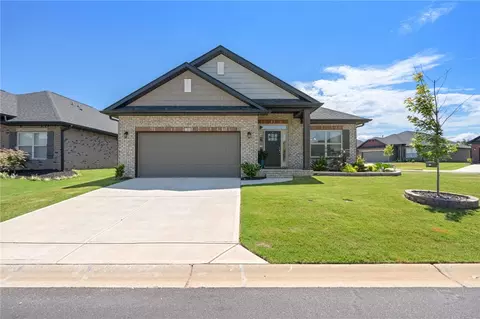 2 Woodcross Dr, Simpsonville, SC 29681