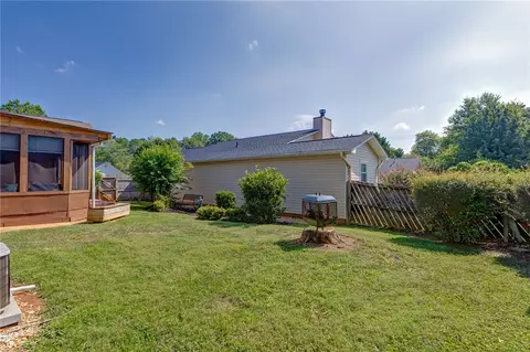 Exterior - 105 Flagstone Dr, Easley, SC 29642 photo 10 of 13