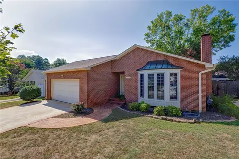 Exterior - 105 Flagstone Dr, Easley, SC 29642 photo 3 of 13