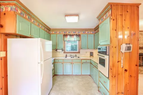25 E Summit Dr, Ware Shoals, SC 29692 photo 10