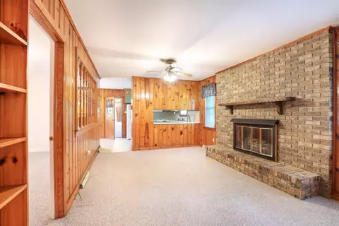 25 E Summit Dr, Ware Shoals, SC 29692 photo 8