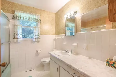 25 E Summit Dr, Ware Shoals, SC 29692 photo 18