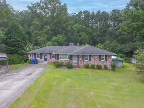 25 E Summit Dr, Ware Shoals, SC 29692 photo 3
