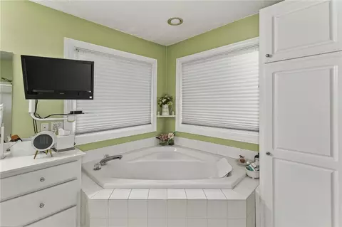 Bath - 206 Killarney Way, Easley, SC 29642 photo 1 of 1