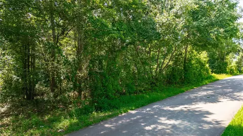 100 Green Valley Rd, Starr, SC 29684