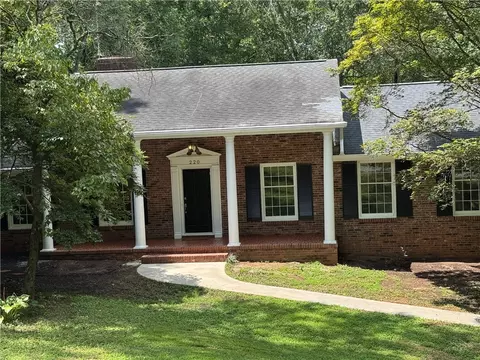 220 Camelot Rd, Clemson, SC 29631 photo 2