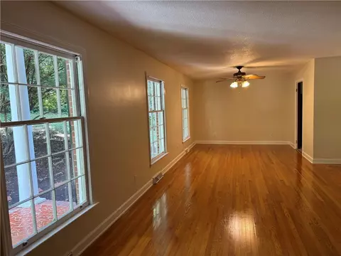 220 Camelot Rd, Clemson, SC 29631 photo 3