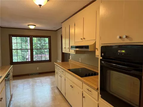 220 Camelot Rd, Clemson, SC 29631 photo 7