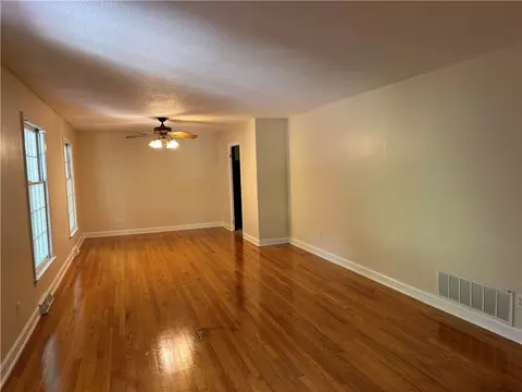 220 Camelot Rd, Clemson, SC 29631 photo 4