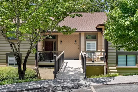 346 Coveview Ct, Salem, SC 29676