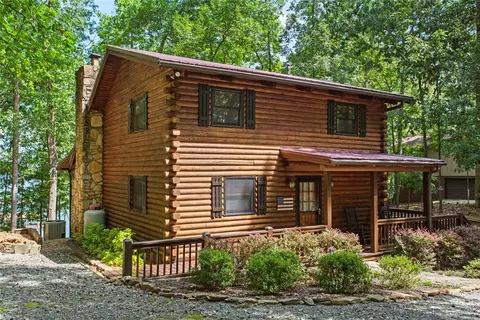 410 Mustang Dr, Hartwell, GA 30643