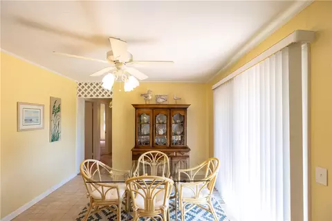 Dining - 925 Robinhood Dr, Walhalla, SC 29691 photo 2 of 2