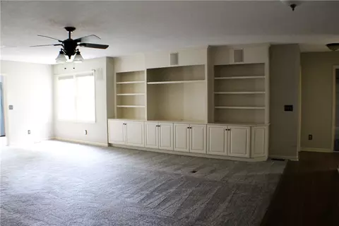 Living - 102 Hampton Rd, Liberty, SC 29657 photo 5 of 6