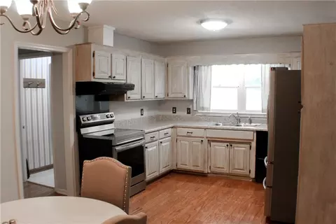 Kitchen - 102 Hampton Rd, Liberty, SC 29657 photo 6 of 6