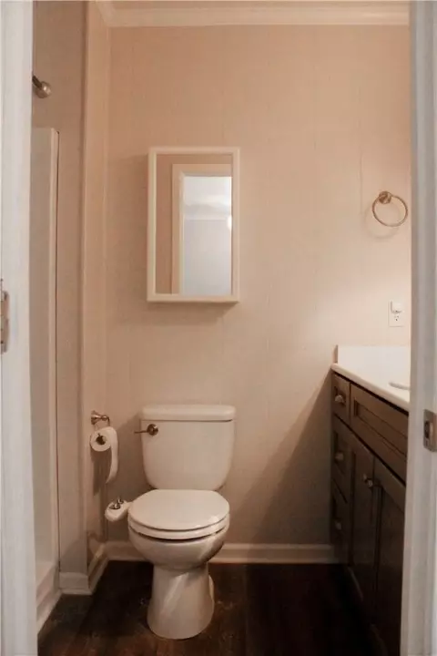 Bath - 102 Hampton Rd, Liberty, SC 29657 photo 1 of 6