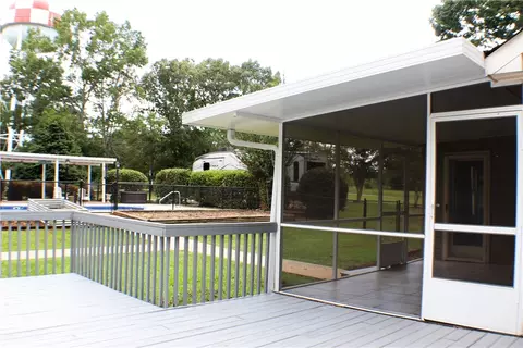 Exterior - 102 Hampton Rd, Liberty, SC 29657 photo 6 of 11