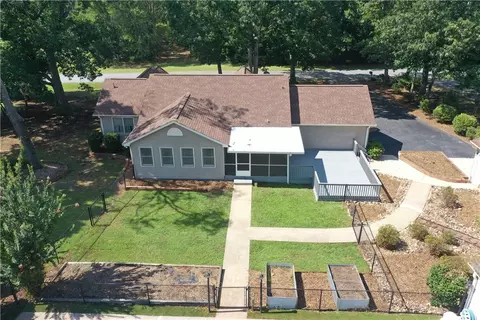 Exterior - 102 Hampton Rd, Liberty, SC 29657 photo 1 of 11