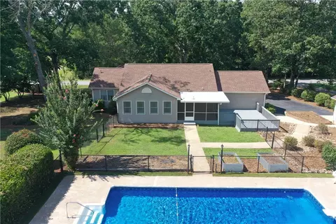 Exterior - 102 Hampton Rd, Liberty, SC 29657 photo 4 of 11