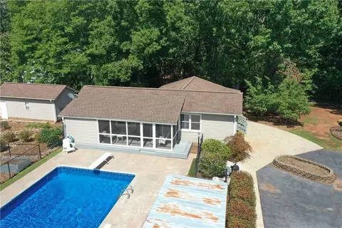 Exterior - 102 Hampton Rd, Liberty, SC 29657 photo 3 of 11