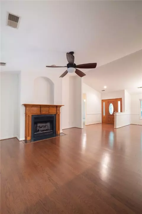 Living - 620 Downs Loop, Clemson, SC 29631 photo 6 of 10