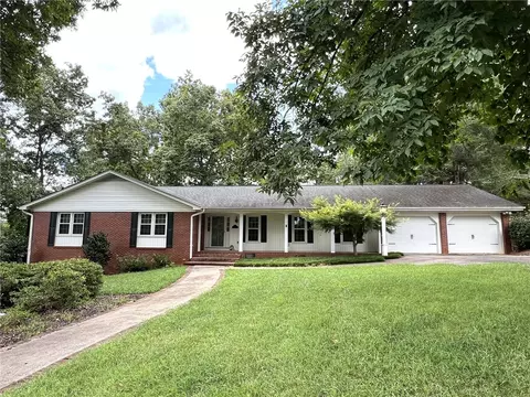 101 Robinall Dr, Easley, SC 29642