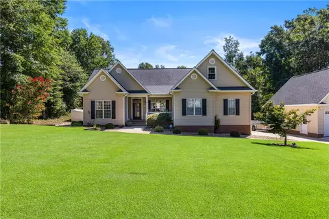 105 Homestead Dr, Piedmont, SC 29673