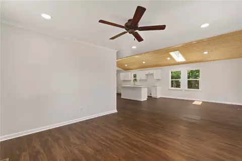 Living - 629 Spearman Rd, Pelzer, SC 29669 photo 5 of 5