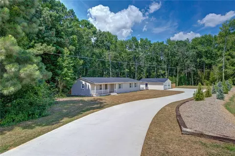 Exterior - 629 Spearman Rd, Pelzer, SC 29669 photo 6 of 7