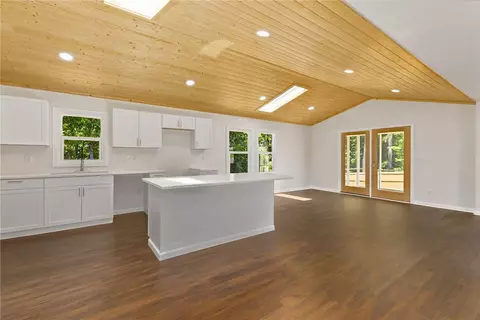 Living - 629 Spearman Rd, Pelzer, SC 29669 photo 1 of 5