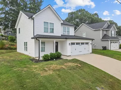 Exterior - 101 Mountain View Ave, Greer, SC 29650 photo 2 of 3