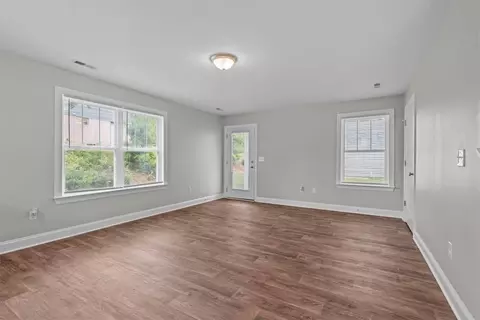 Living - 101 Mountain View Ave, Greer, SC 29650 photo 4 of 6