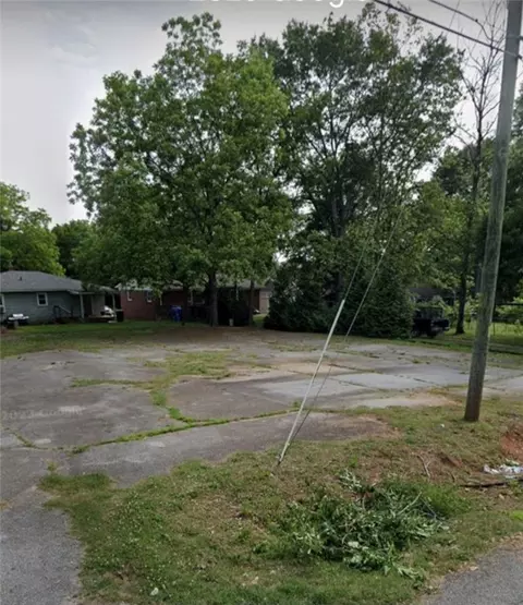 906 Williams St, Seneca, SC 29678