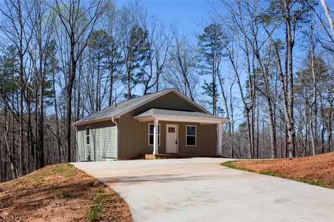 151 Nottingham Dr, Westminster, SC 29693