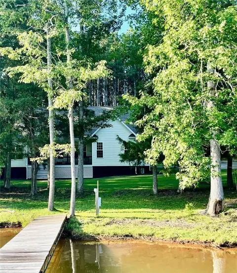 126 Waterside Dr, Iva, SC 29655