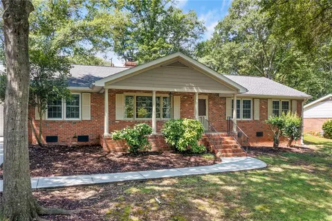 106 Lakeview Cir, Clemson, SC 29631