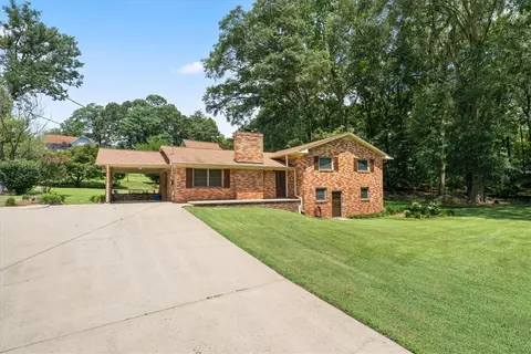 408 Lucky St, Westminster, SC 29693