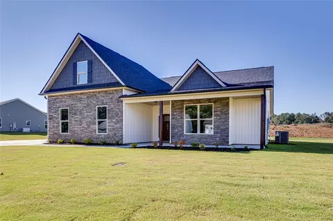 Exterior - 106 Old Glory Ct, Pickens, SC 29671 photo 2 of 7